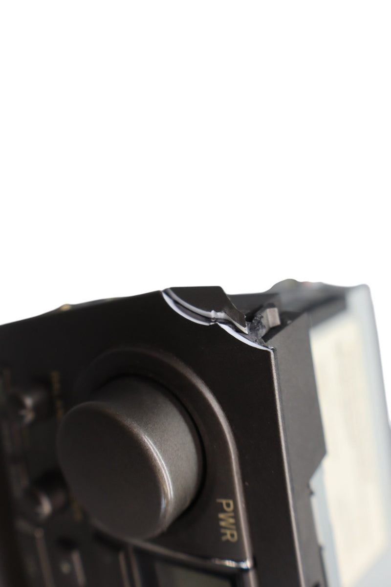 Load image into Gallery viewer, 01-03 Lexus LS430 XF30 Radio CD Player Receiver Head Unit 8612050670 Oem
