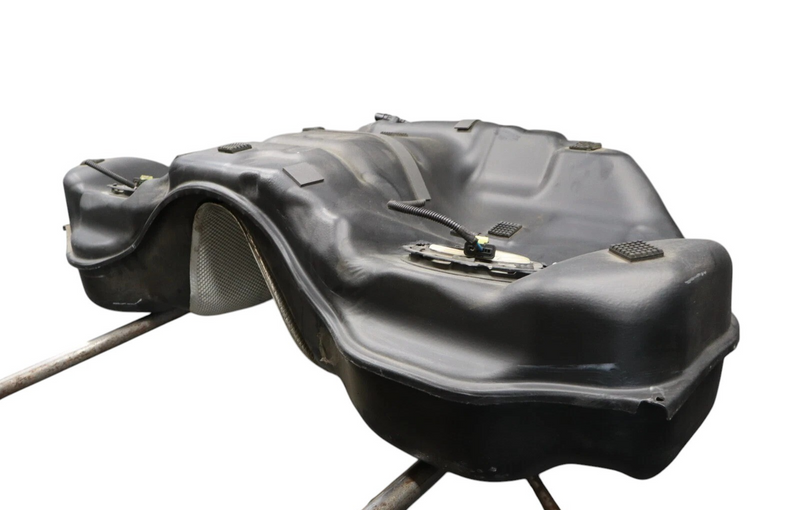 Load image into Gallery viewer, 14-17 Maserati Ghibli Fuel Gas Tank Reservoir Pump Assembly 06700032570 Oem
