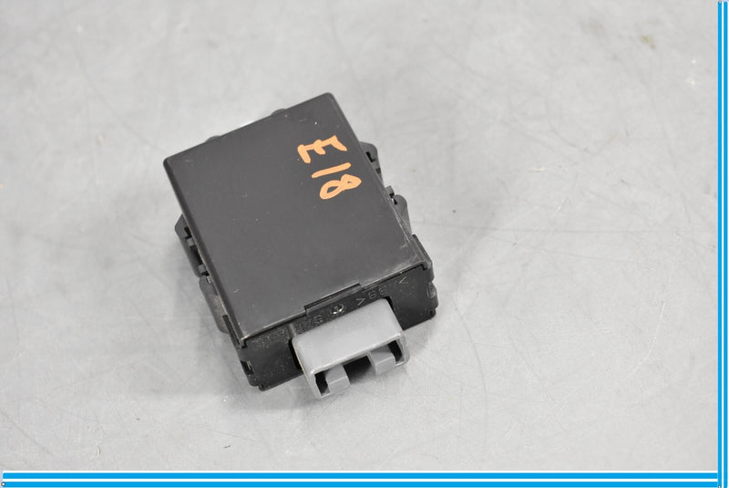Load image into Gallery viewer, 07-12 Lexus LS460 Bus Buffer Computer Control Module 89112-50030 Oem
