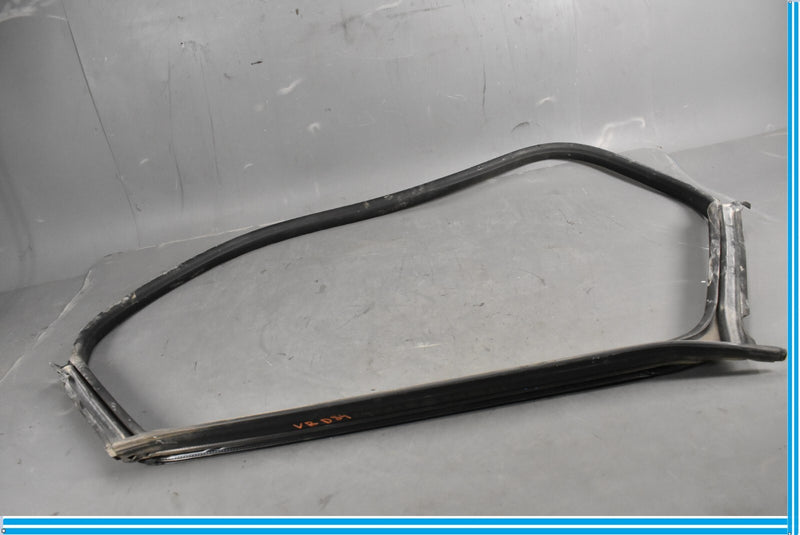 Load image into Gallery viewer, 14-21 Maserati Quattroporte Front Right Passenger Door Opening Weather Strip Oem
