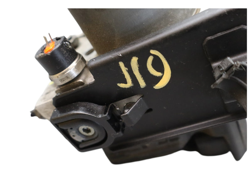 Load image into Gallery viewer, 05-07 Maserati Quattroporte M139 ABS Anti Lock Brake Pump Module 216331 Oem
