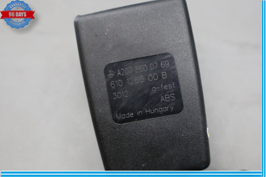 10-17 Mercedes W204 C250 Rear Left Side Seatbelt Seat Belt Buckle End Oem