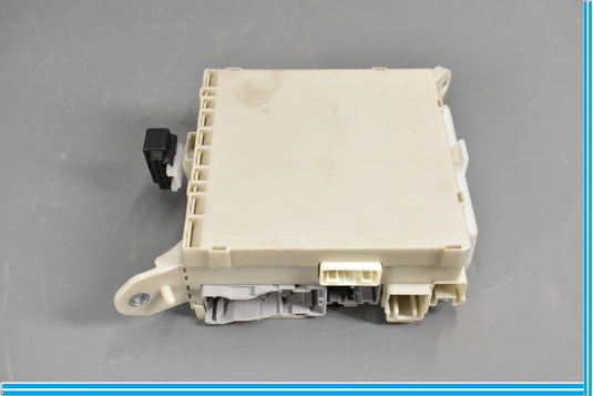 07-12 Lexus LS460 Trunk Fuse Box Relay Junction Unit 82670-50120 Oem