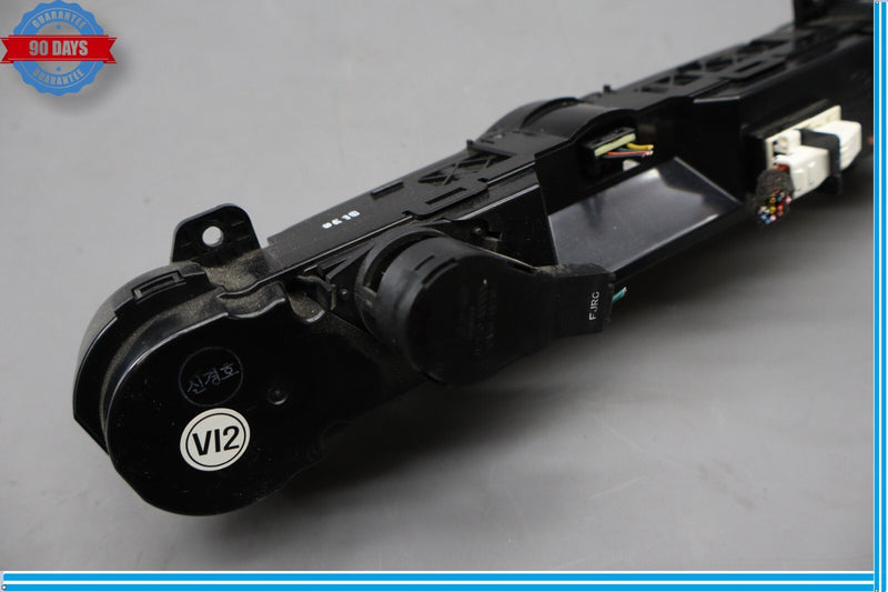 Load image into Gallery viewer, 11-13 Hyundai Equus AC A/C Heater Climate Temperature Control Switch Panel Oem

