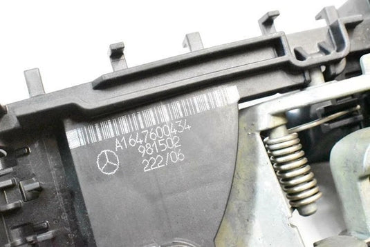 06-13 Mercedes W251 ML550 ML320 Rear Right Exterior Door Handle 1647600670 OEM