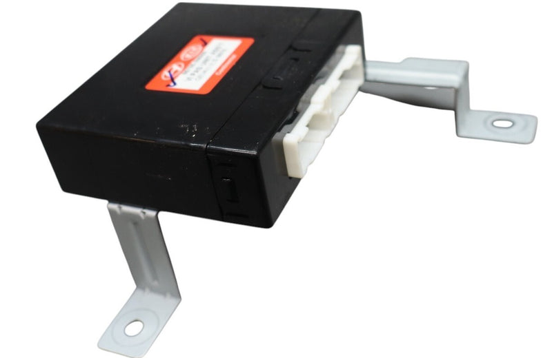 Load image into Gallery viewer, 11-13 Hyundai Equus Rear Parking Assist Control Module Unit 95700-3N000 Oem
