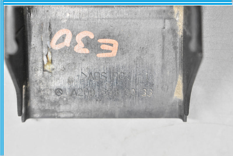 Load image into Gallery viewer, 06-13 Mercedes GL550 GL450 Rear Convertible Trunk Tailgate Latch Hinge Oem
