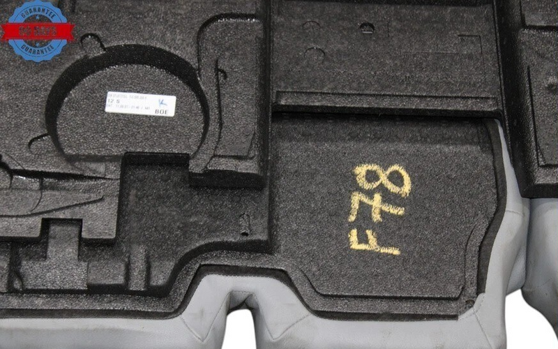 Load image into Gallery viewer, 08-10 Porsche Cayenne 957 Rear Leather Seat Lower Cushion Bench 7L088525 Oem
