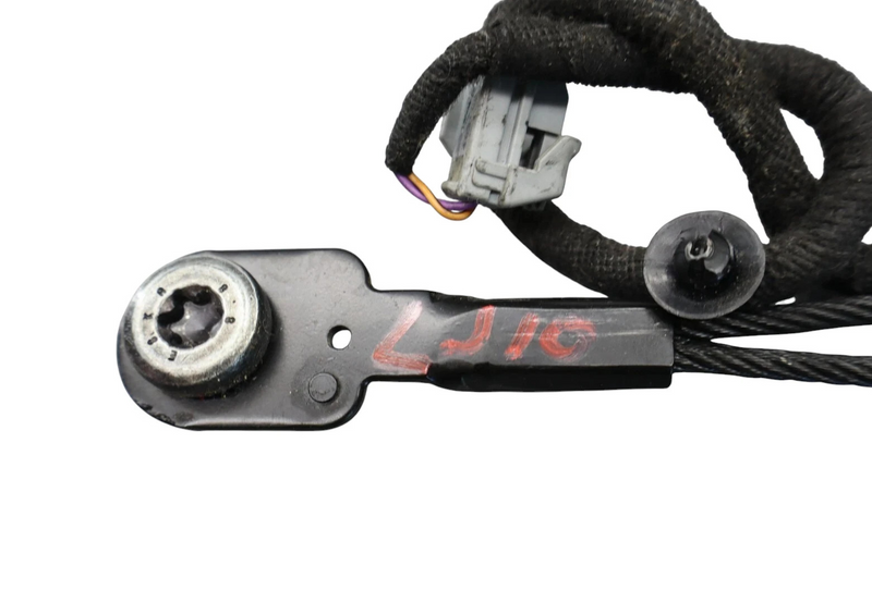 Load image into Gallery viewer, 14-22 Maserati Ghibli Front Left Driver Side Seat Belt Buckle 670016905 Oem
