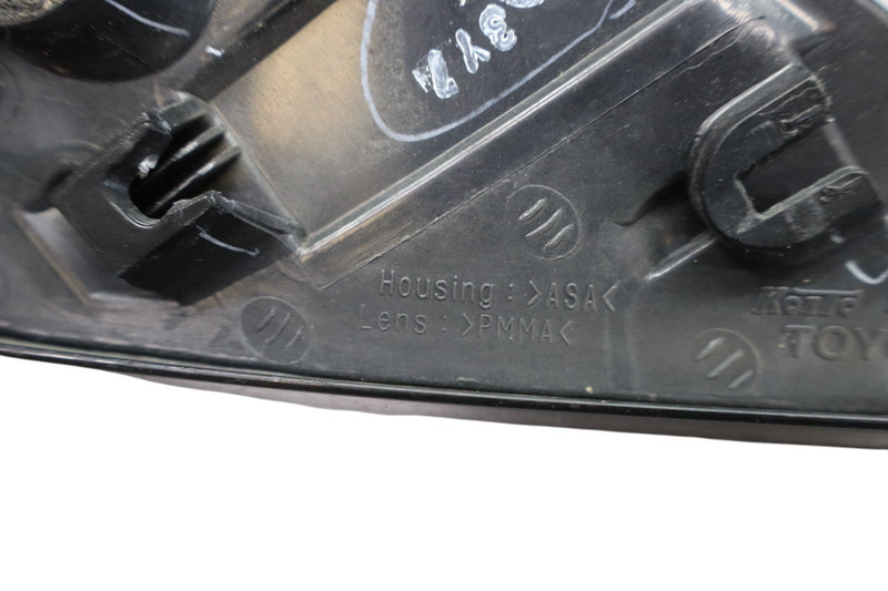 Load image into Gallery viewer, 02-05 Lexus Z40 SC430 Rear Right Tail Light Reflector Lens Plate 42277214 Oem
