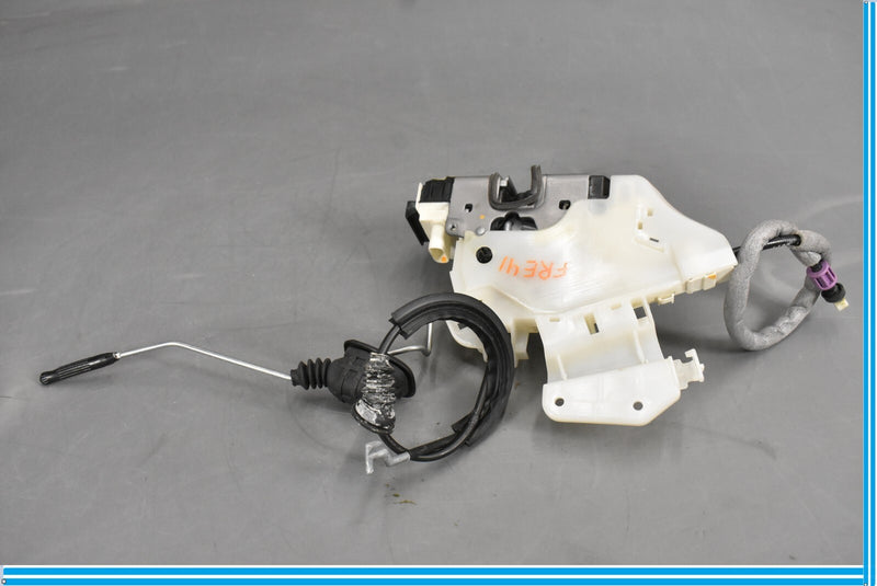 Load image into Gallery viewer, 12-18 Mercedes CLS550 W218 Front Right Passenger Side Door Lock Actuator Oem

