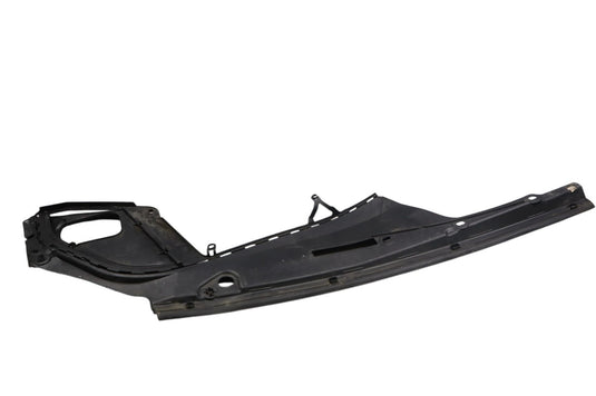 11-16 BMW 528i 535i 550i F10 Front Right Side Hood Seal Support Cover Panel Oem