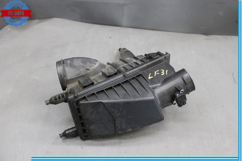 Load image into Gallery viewer, 10-12 Land Range Rover Left Side Air Intake Cleaner Filter Box Housing Oem
