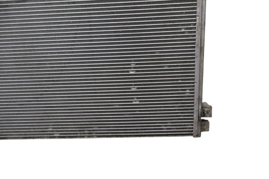 16–21 Jaguar XF X260 2.0L Front Engine Cooling Radiator Assembly GX738K230BB Oem