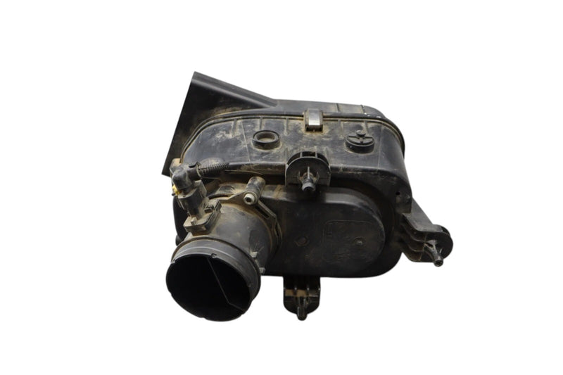 Load image into Gallery viewer, 14-21 Maserati Ghibli Left Side Engine Air Cleaner Housing Filter Box Black OEM

