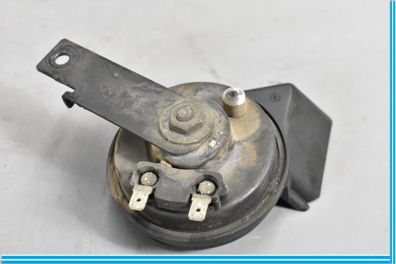 Load image into Gallery viewer, 05-11 Mercedes SLK280 SLK350 R171 Low High Pitch Tone Note Horn Signal Oem
