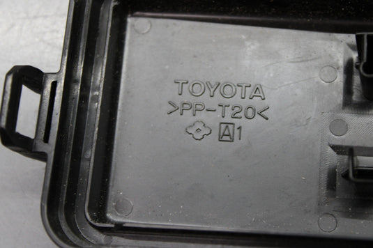 07-12 Lexus LS460 LS600h LS460 Engine Bay Fuse Relay Junction Box Lid Cover Oem