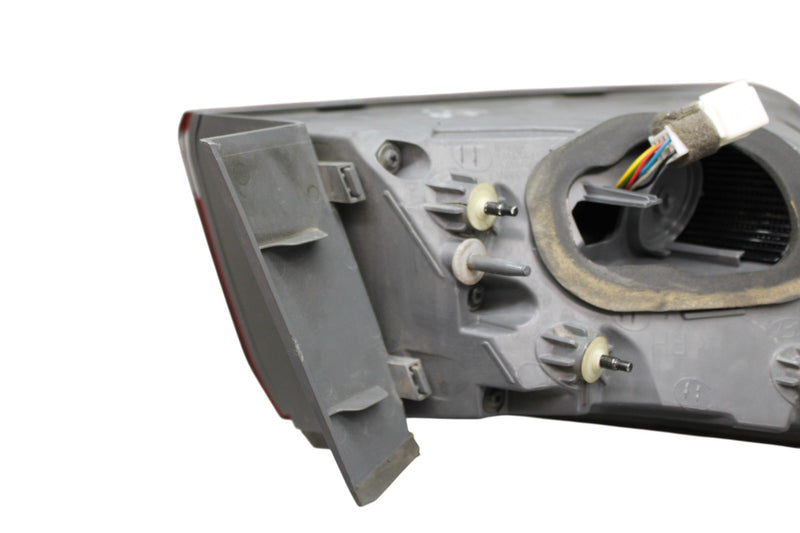 Load image into Gallery viewer, 15-17 Hyundai Genesis G80 Rear Right Side Outer Tail Light Lamp Assembly Oem
