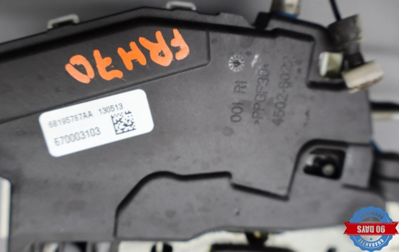 Load image into Gallery viewer, 14-22 Maserati Quattroporte Front Right Door Lock Latch Actuator 670003103 Oem
