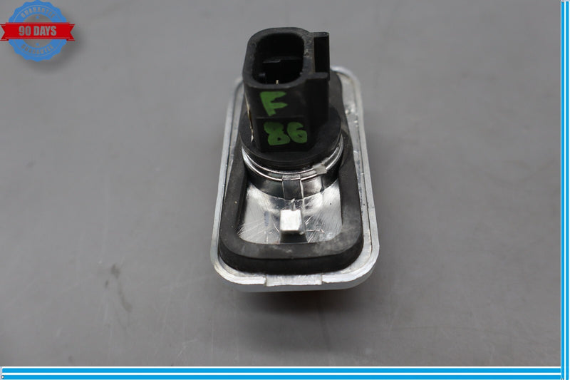 Load image into Gallery viewer, 03-09 HUMMER H2 Rear Center Clearance Marker Lamp Light Lens Oem
