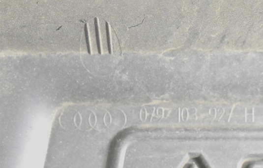 07-09 Audi A8 Q7 4.2L Front Engine Motor Cover 8 Cylinder Unit 079103927K Oem