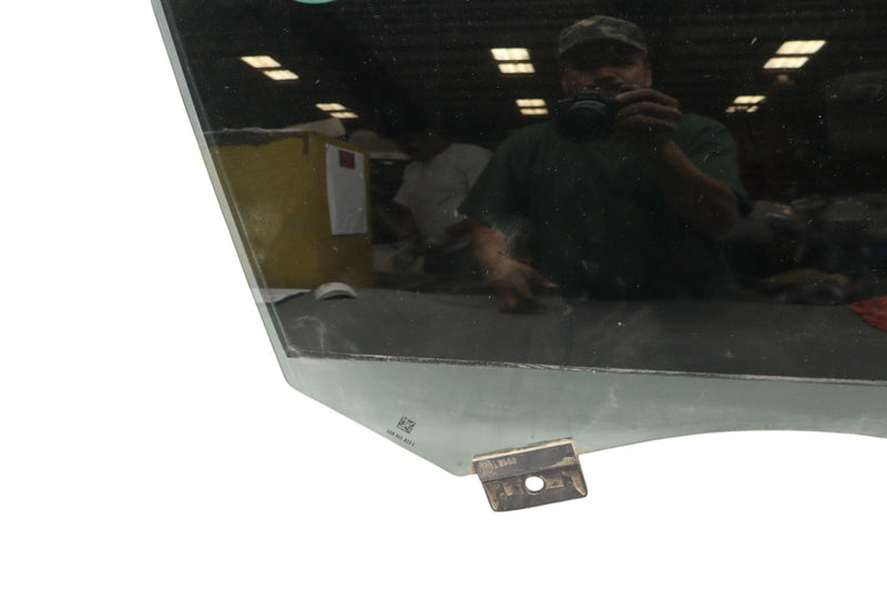 Load image into Gallery viewer, 11-18 Audi A8 A8L Quattro Front Right Passenger Side Door Window Auto Glass Oem
