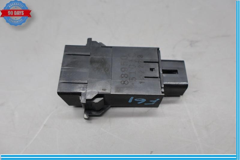 Load image into Gallery viewer, 02-06 Lexus SC430 Passenger Side Seat Belt Caution Warning Indicator Light Oem

