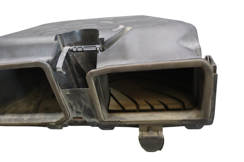 Load image into Gallery viewer, 10-16 Mercedes W212 E350 E550 Air Intake Cleaner Filter Housing Box Oem
