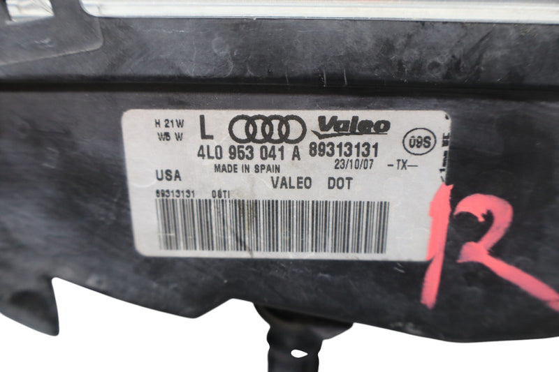 Load image into Gallery viewer, 07-15 Audi Q7 Front Right Passenger Side Trun Signal Lamp 4L0953041A Oem
