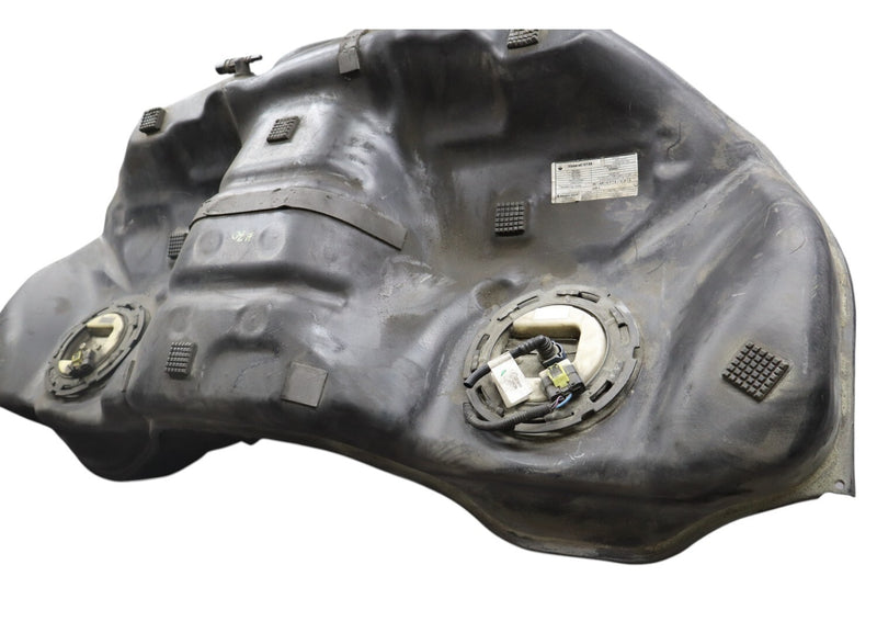 Load image into Gallery viewer, 14-17 Maserati Ghibli M157 Fuel Gas Tank Reservoir Assembly 06700032670 Oem
