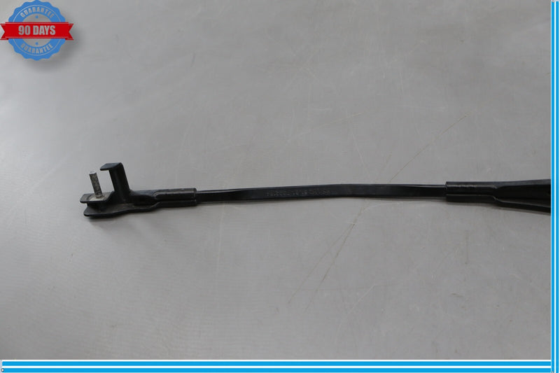 Load image into Gallery viewer, 14-21 BMW i3 I01 Front Right Passenger Side Windshield Wiper Arm Black Oem
