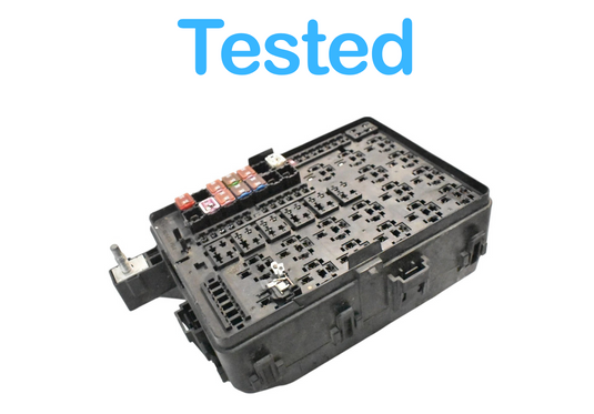 14-16  Maserati Quattroporte M156 S 3.0L Engine Bay Fuse Box 7154763030 Oem