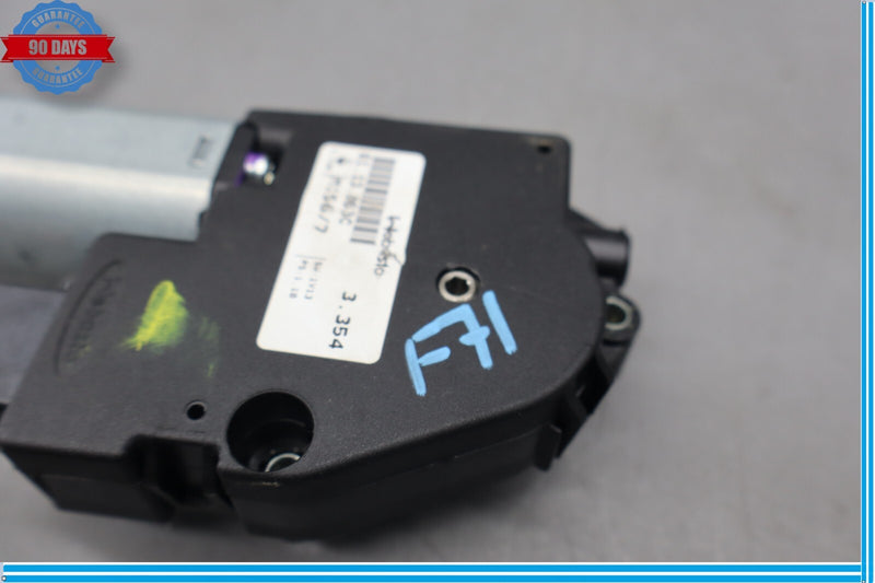 Load image into Gallery viewer, 14-17 Maserati Ghibli S Sunroof Sun Roof Motor Regulator 673000063 Oem
