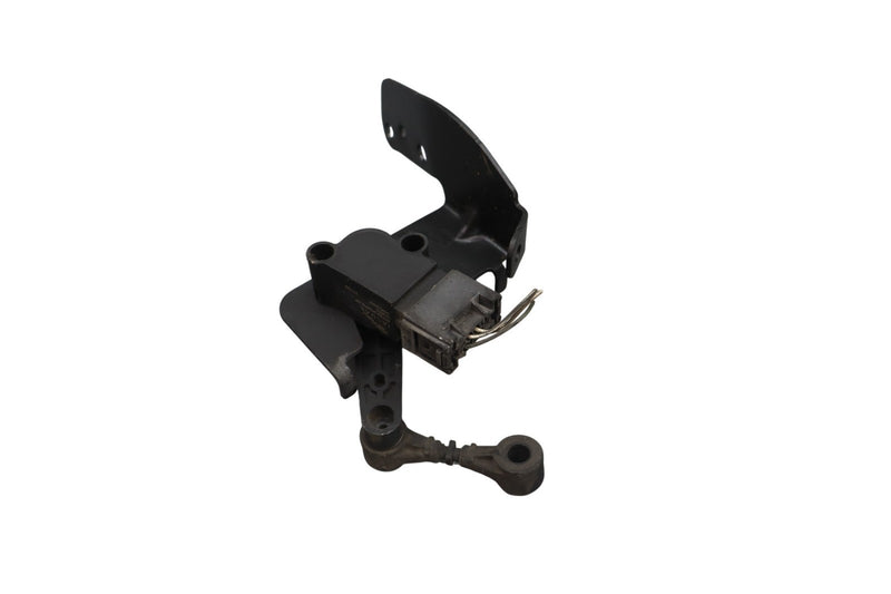 Load image into Gallery viewer, 10-21 Jaguar X152 F-Type Rear Right or Left Suspension Height Level Sensor Oem
