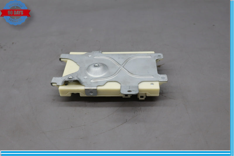 Load image into Gallery viewer, 10-17 Mercedes W204 C250 C350 Keyless Go Entry Control Module 1729007900 Oem
