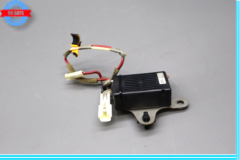 Load image into Gallery viewer, 07-09 Lexus LS460 Rear Left Driver Side Radio Receiver Noise Filter Oem
