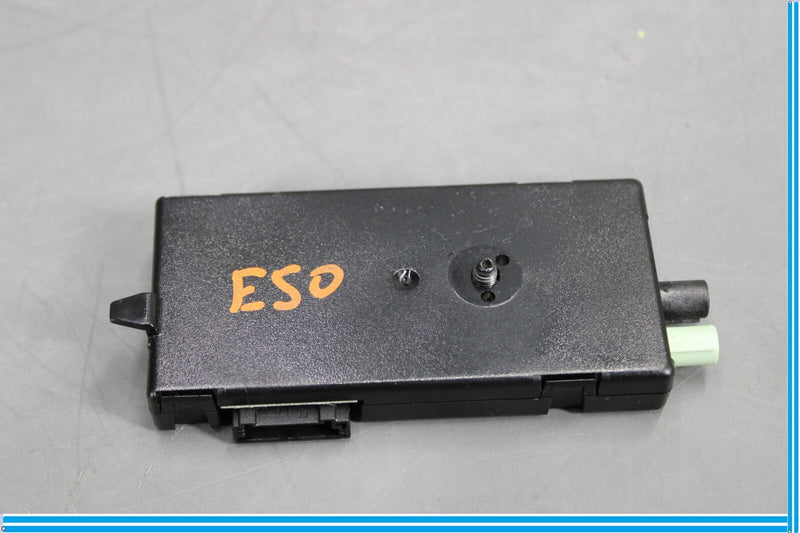 Load image into Gallery viewer, 12-18 BMW 320i 328i F30 AM FM Antenna Amplifier Booster Control Module Oem
