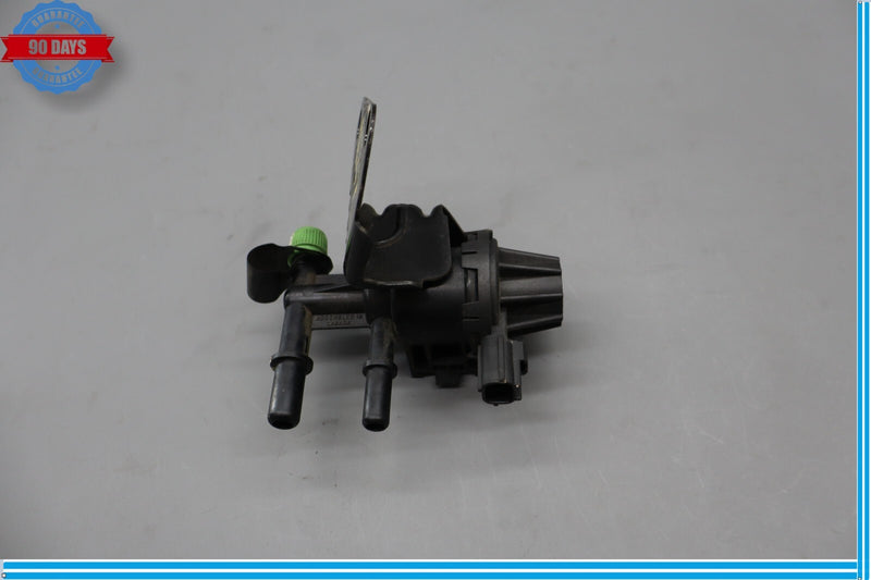 Load image into Gallery viewer, 02-05 Ford Thunderbird EGR Purge Valve 3U5A2G641 Black Oem
