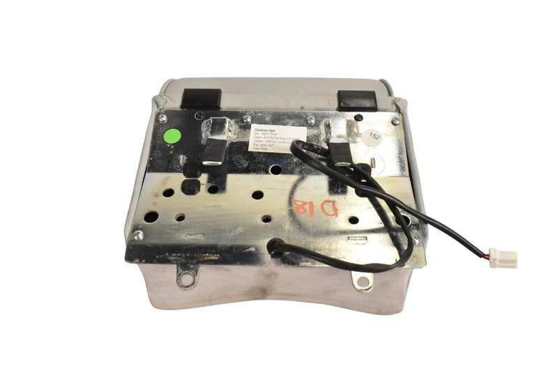 Load image into Gallery viewer, 03-13 Maserati Quattroporte M139 Rear Center Seat Headrest 30817705A OEM
