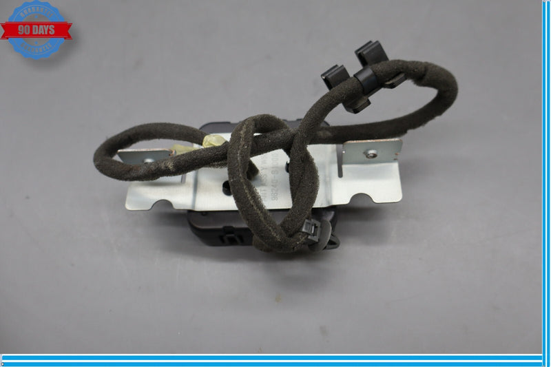 Load image into Gallery viewer, 15-20 Hyundai Genesis Center Dash Navigation GPS Antenna Receiver Module Oem
