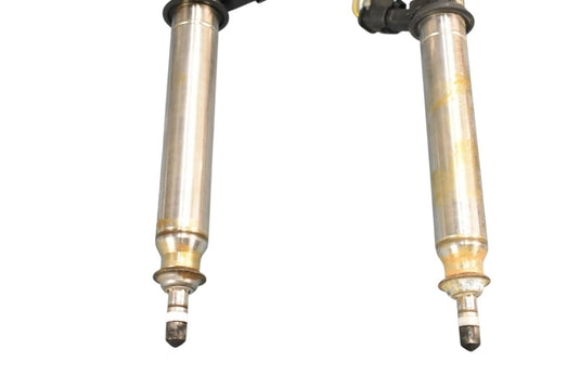 12-16 Mercedes W207 E350 Right Side Fuel Injection Rail Line w/ Injectors OEM