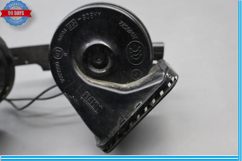 Load image into Gallery viewer, 10-13 Jaguar X351 XJL XJ Left and Right Low and High Tone Signal Horn Set Oem
