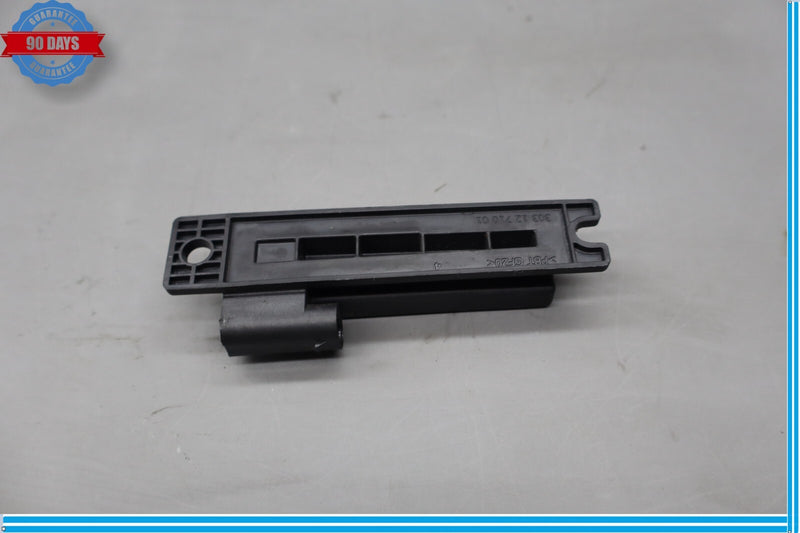 Load image into Gallery viewer, 10-15 Jaguar XJL XJ X351 Keyless Entry Smart Key Antenna Module Oem
