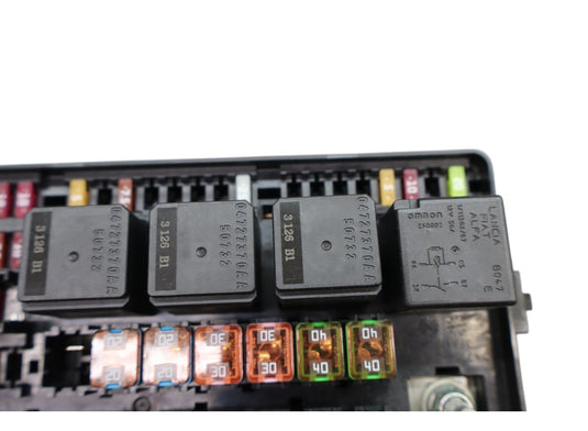 14-17 Maserati Ghibli Rear Power Distribution Fuse Relay Box 670109664 Oem