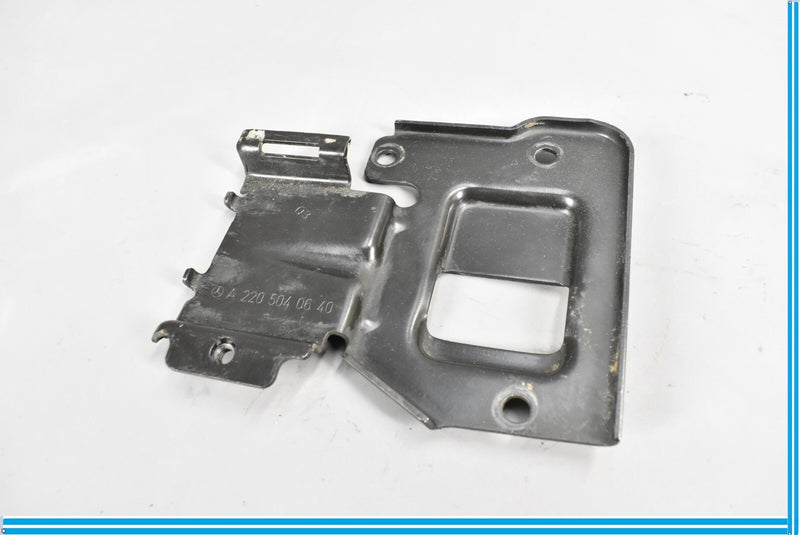 Load image into Gallery viewer, 00-06 Mercedes S500 S600 W220 Left Driver Side Radiator mount bracket Holder Oem
