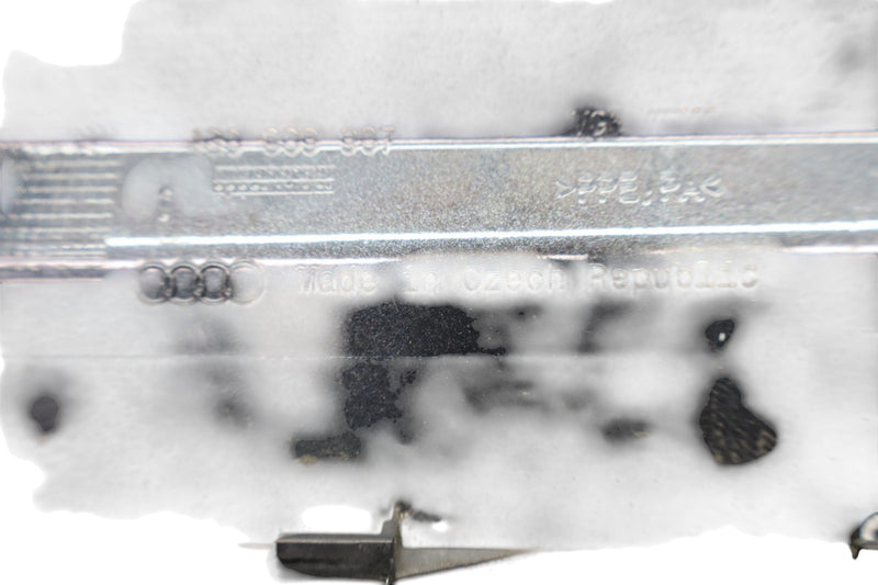 Load image into Gallery viewer, 12-18 Audi A6 Quattro Gas Fuel Tank Filler Door Lid 4G0809907 Oem
