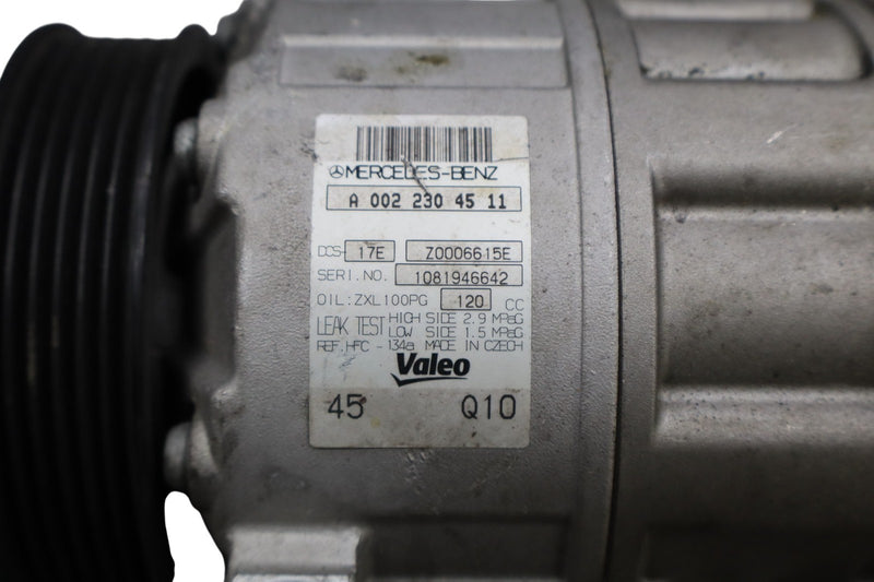 Load image into Gallery viewer, 12-15 Mercedes W204 C250 SLK250 A/C Air Conditioning Compressor 0022304511 Oem
