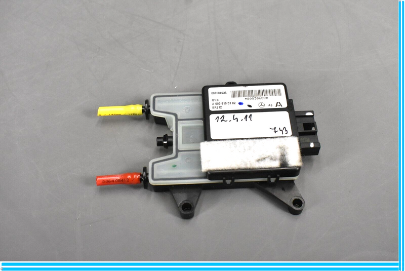 Load image into Gallery viewer, 12-18 Mercedes CLS550 Front Right Side Passenger Seat Lumbar Support Module Oem
