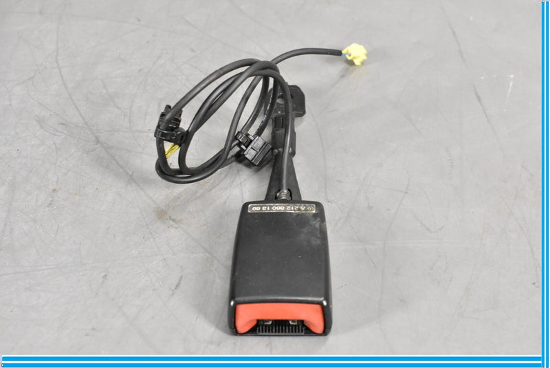 Load image into Gallery viewer, 10-16 Mercedes E350 E550 Front Right Passenger Seat Belt Seatbelt Buckle Oem

