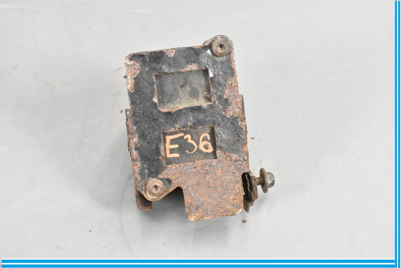 Load image into Gallery viewer, 07-13 Mercedes S550 S600 S400 W221 Air Suspension Pressure Valve Block Oem
